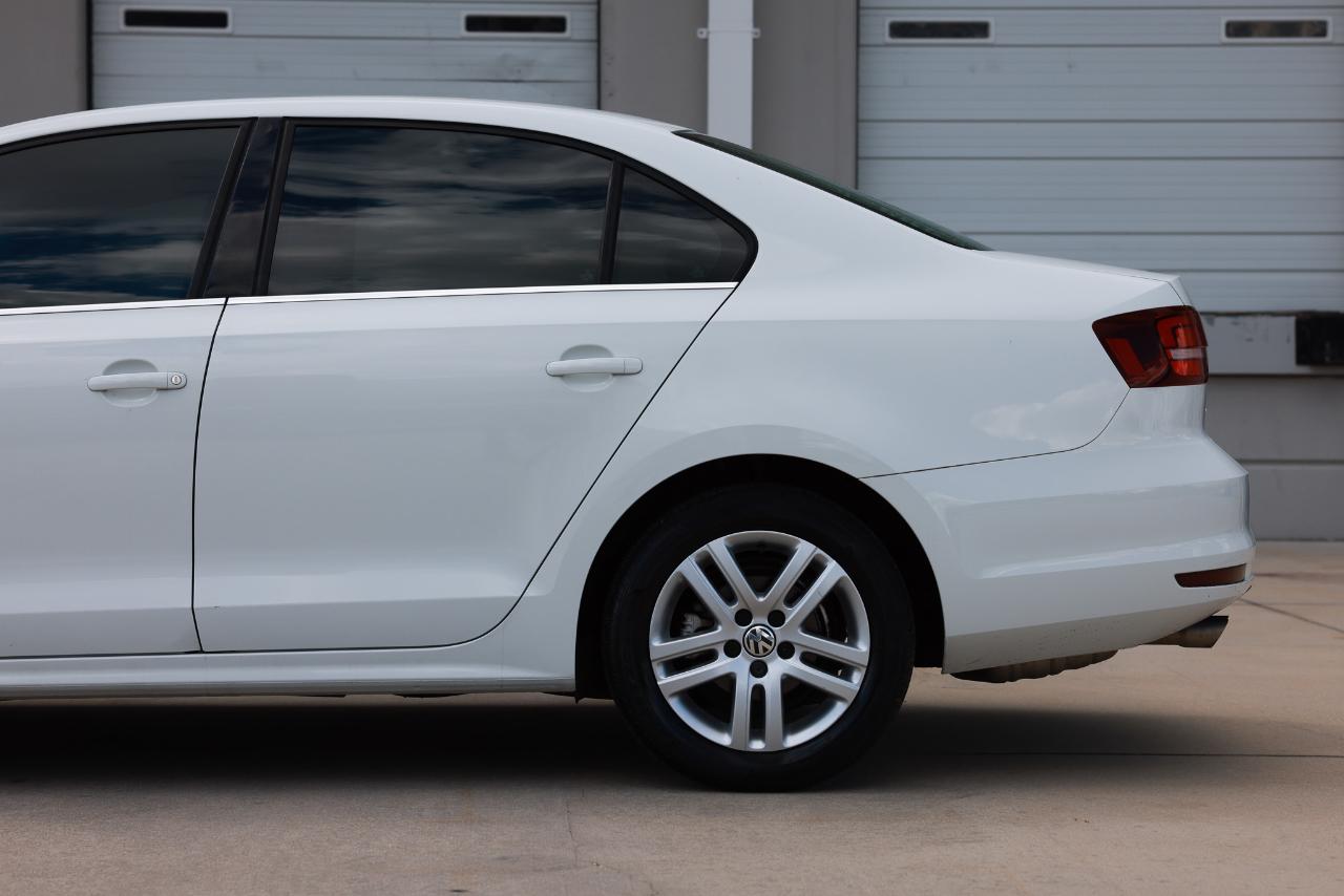 Volkswagen Jetta  2017