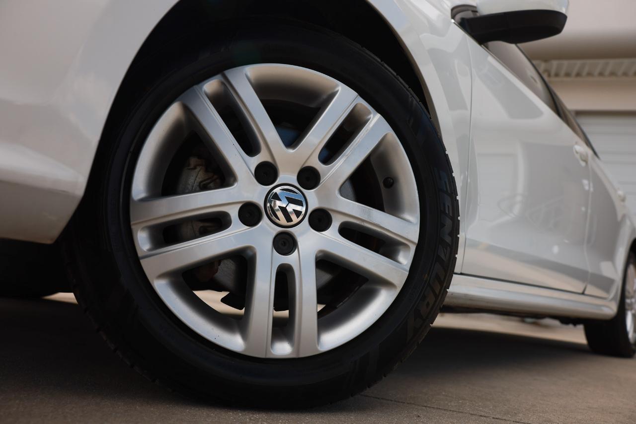 Volkswagen Jetta  2017