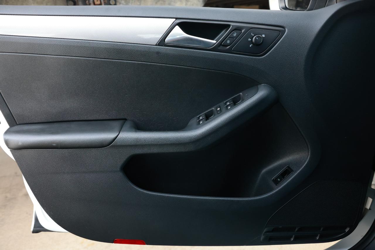 Volkswagen Jetta  2017