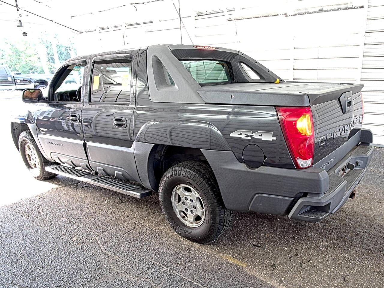 Chevrolet Avalanche  2003