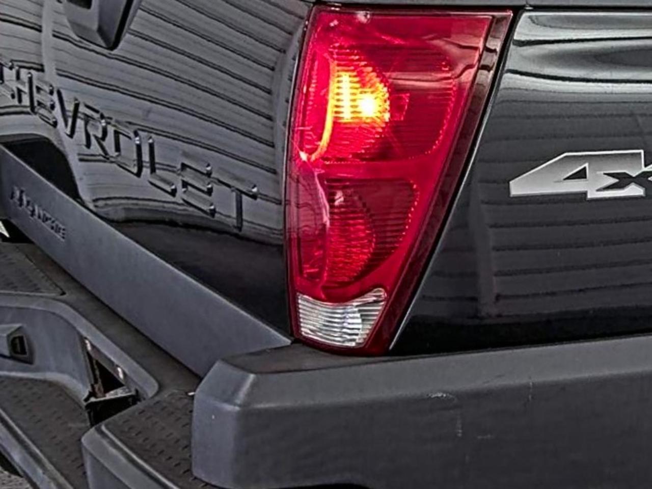 Chevrolet Avalanche  2003