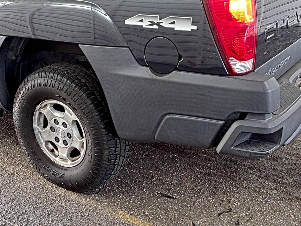 Chevrolet Avalanche  2003