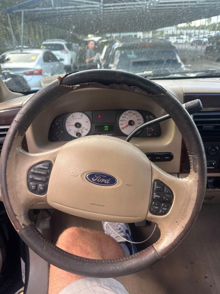 Ford Super Duty F-350 DRW  2006