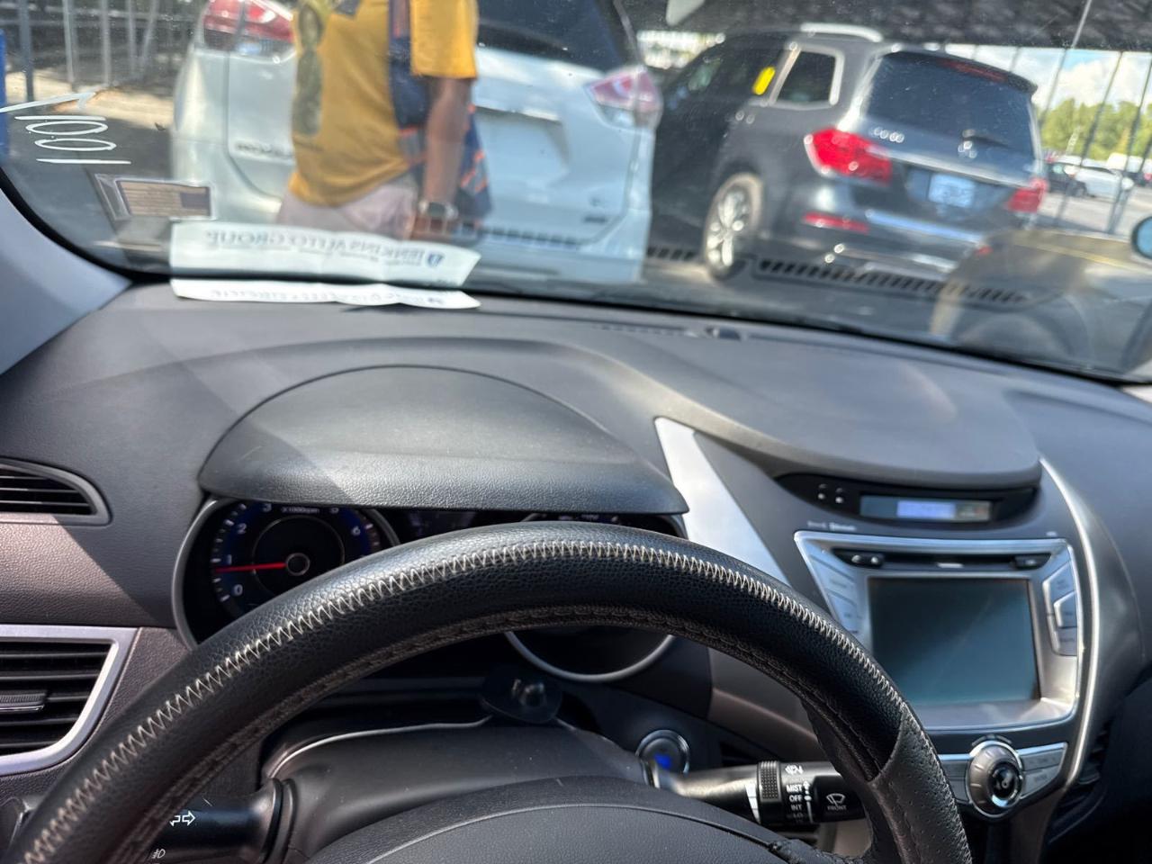 Hyundai Elantra  2013