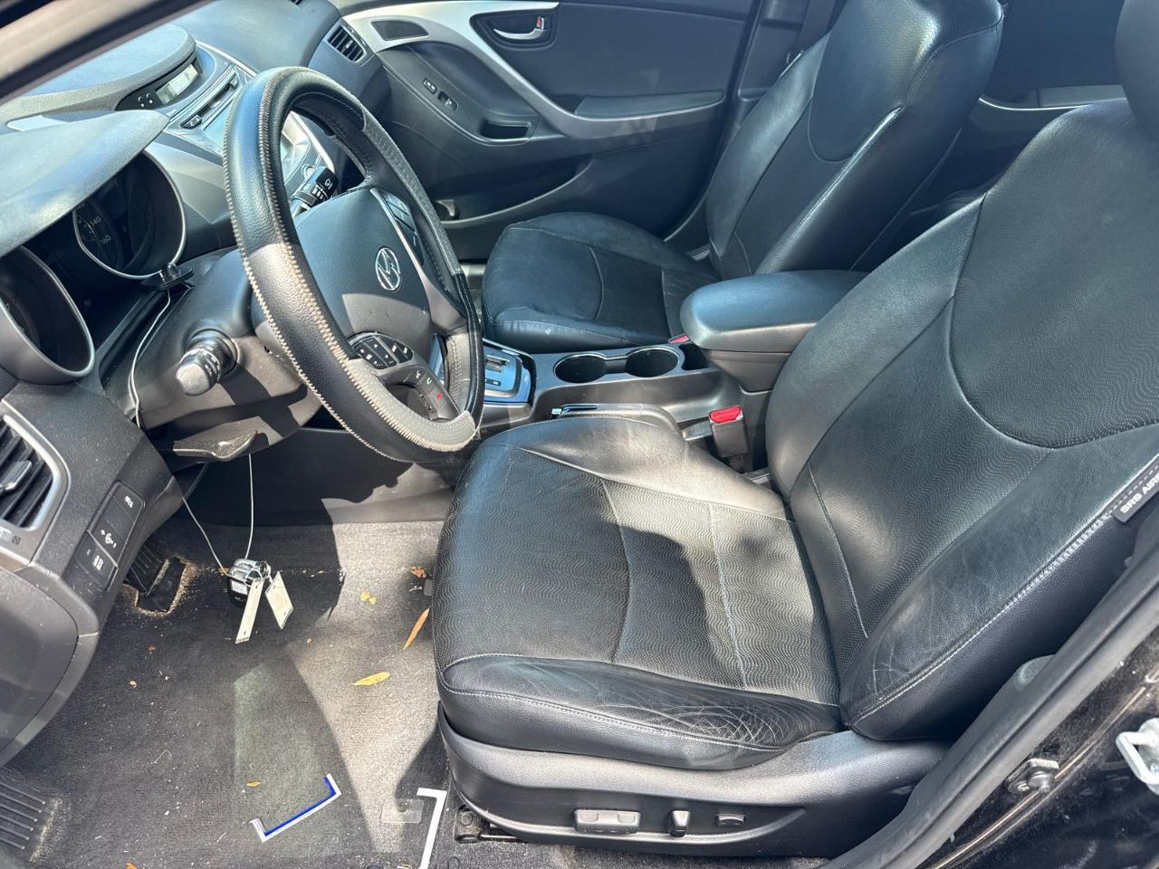 Hyundai Elantra  2013