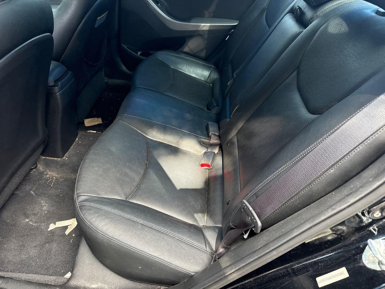 Hyundai Elantra  2013