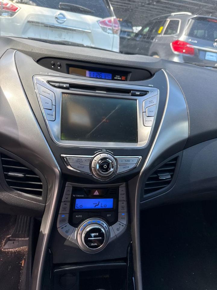 Hyundai Elantra  2013
