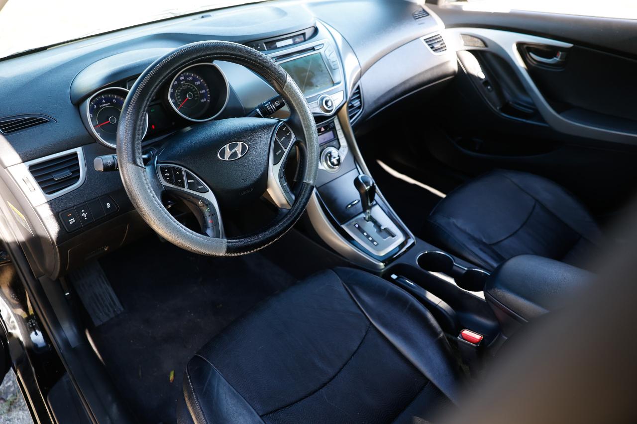 Hyundai Elantra  2013