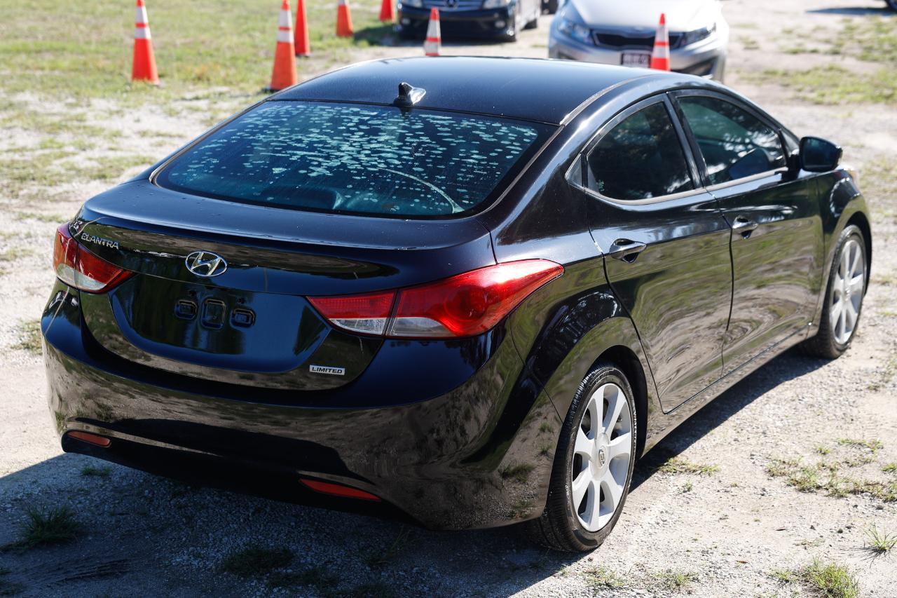 Hyundai Elantra  2013