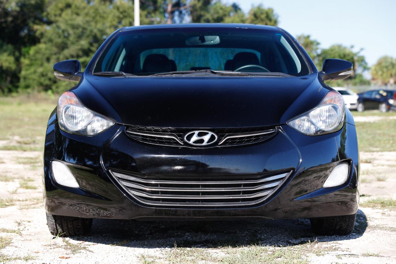 Hyundai Elantra  2013