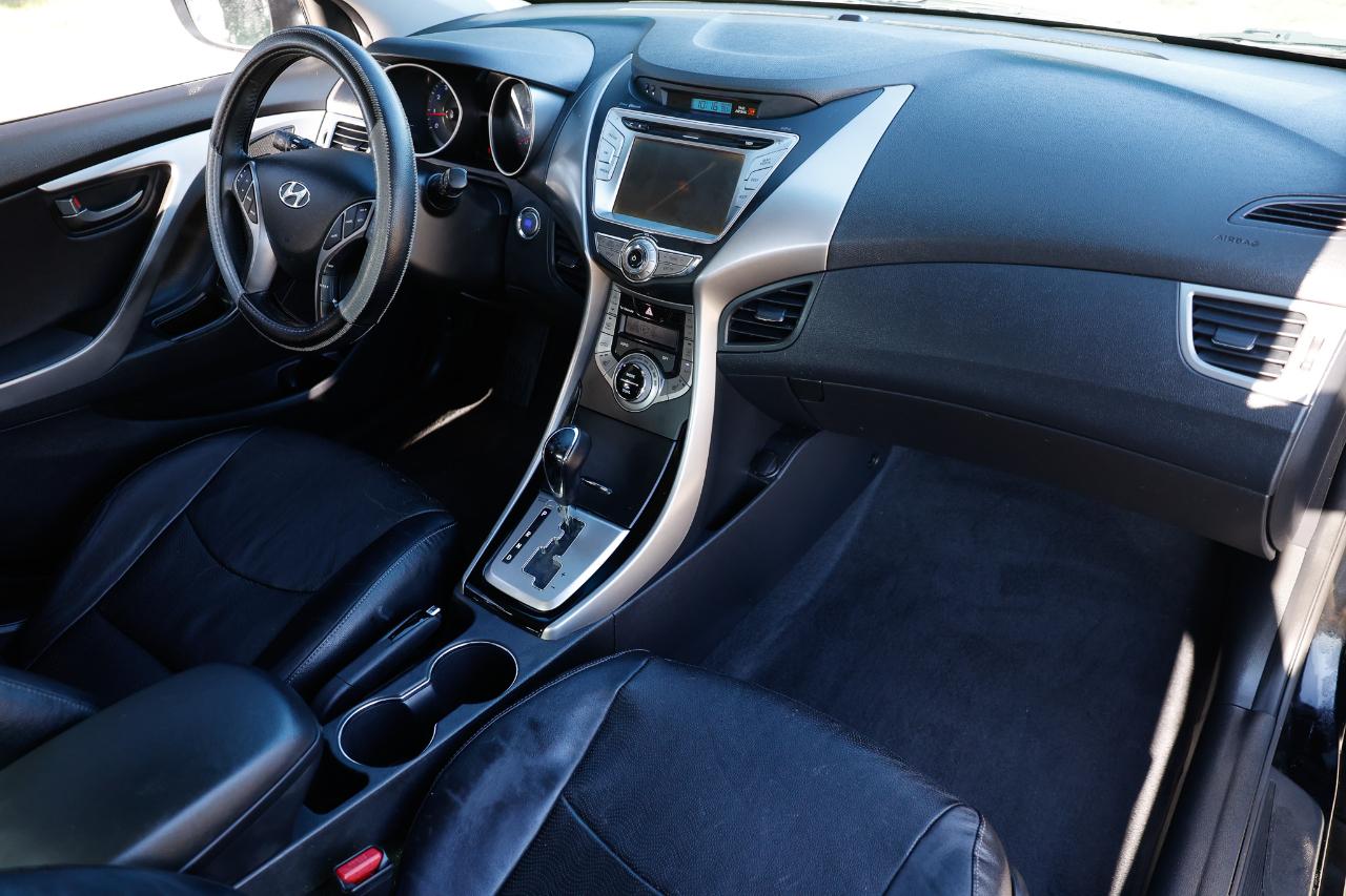 Hyundai Elantra  2013