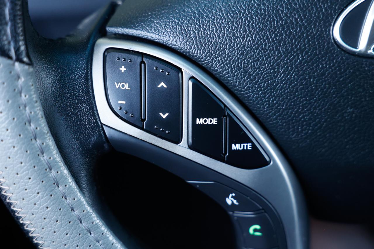Hyundai Elantra  2013