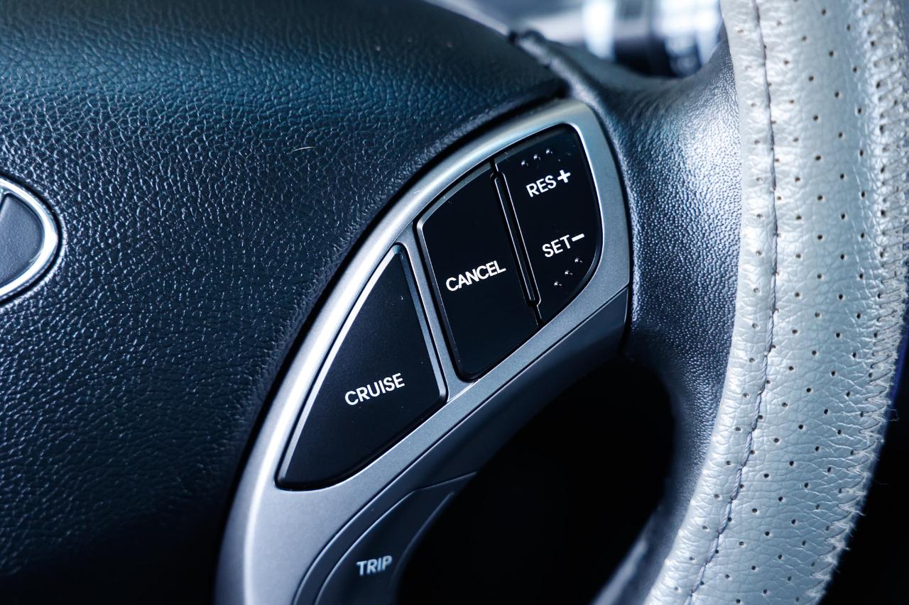 Hyundai Elantra  2013