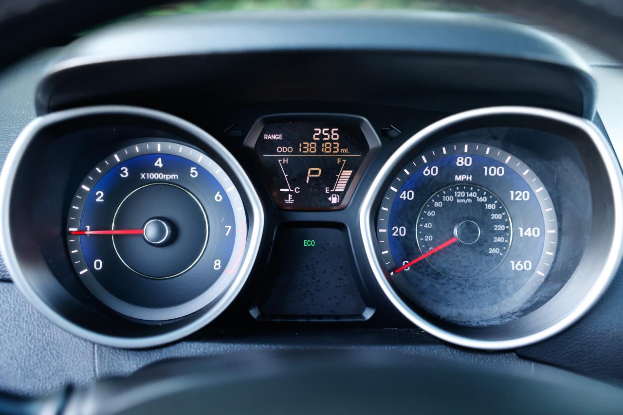 Hyundai Elantra  2013