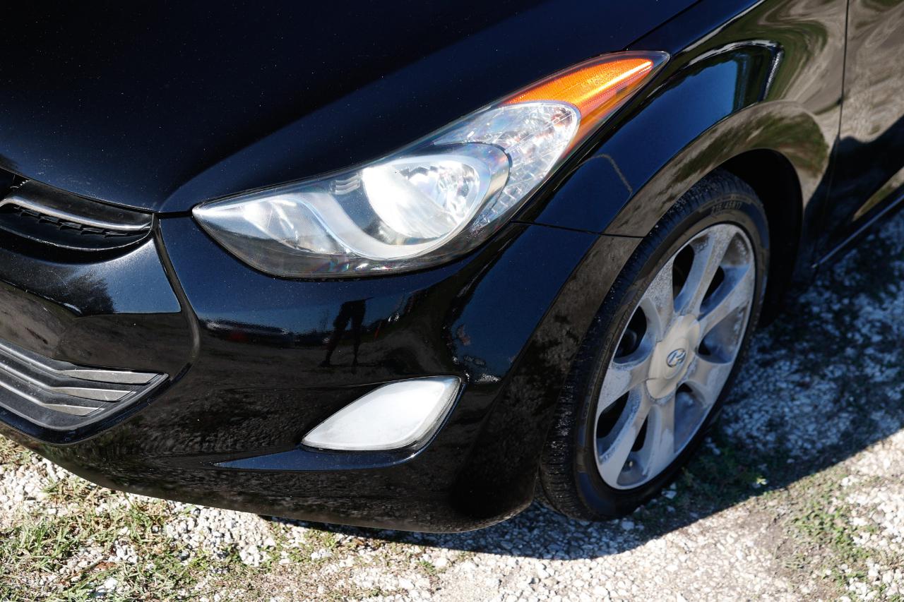 Hyundai Elantra  2013