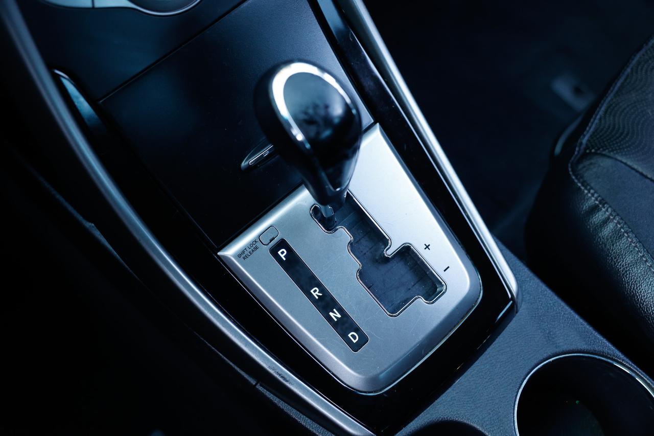 Hyundai Elantra  2013