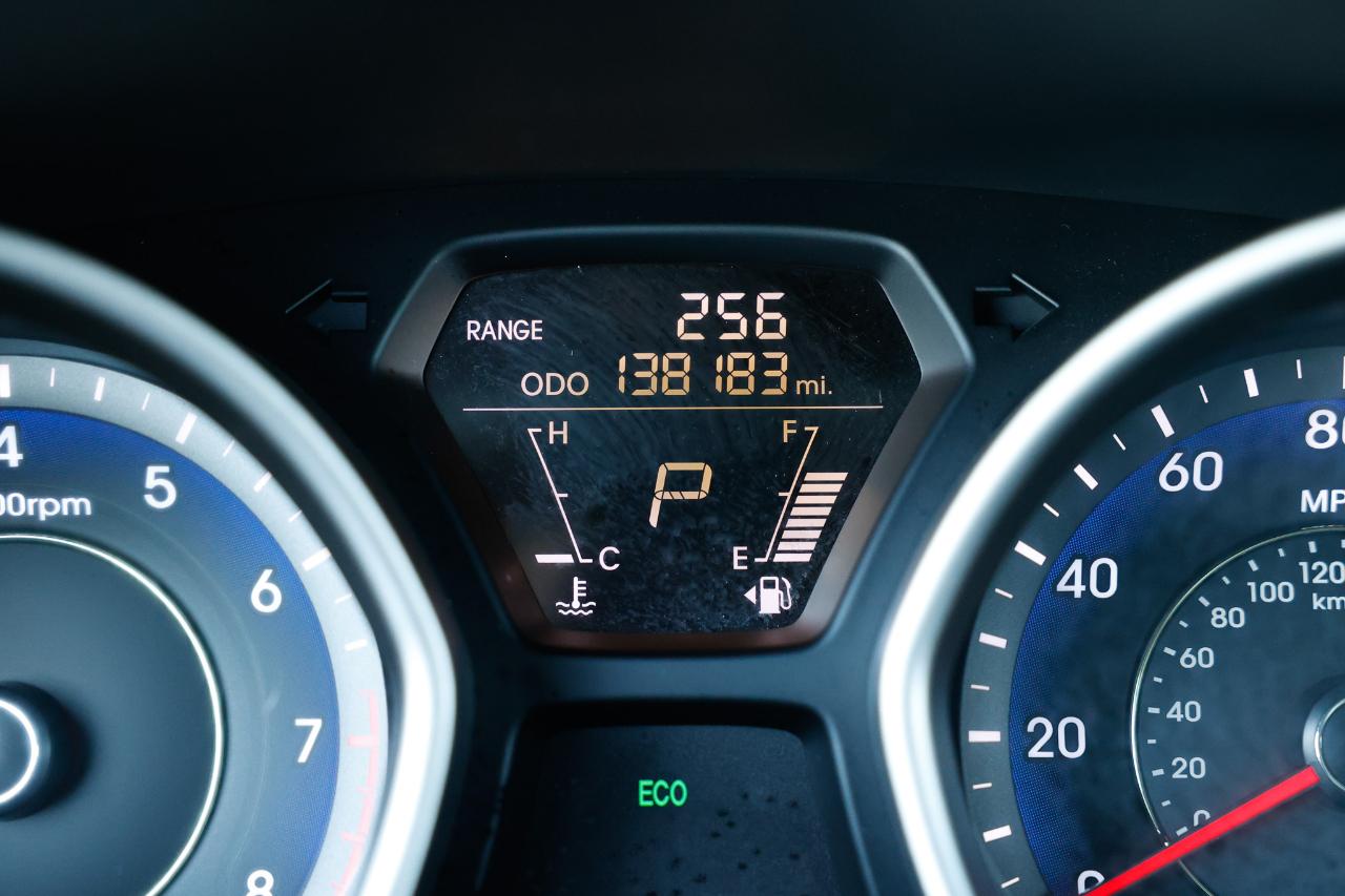 Hyundai Elantra  2013
