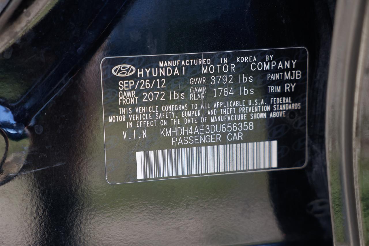 Hyundai Elantra  2013