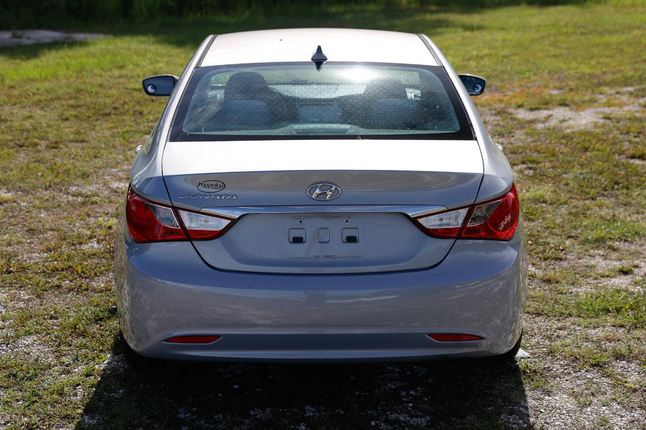 Hyundai Sonata  2011