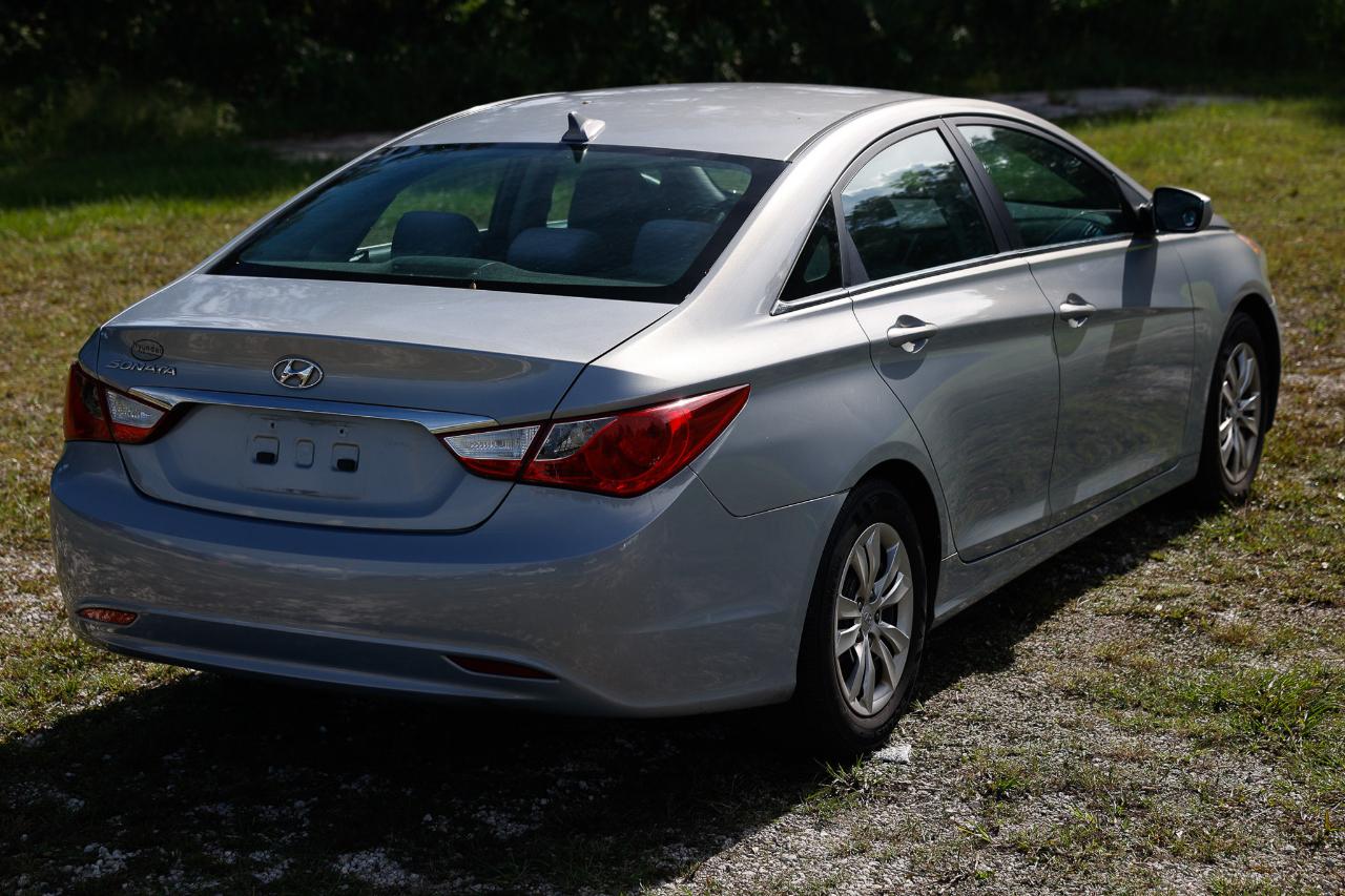 Hyundai Sonata  2011