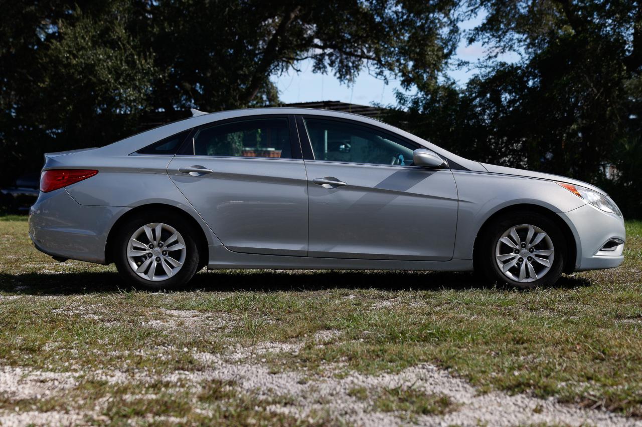 Hyundai Sonata  2011