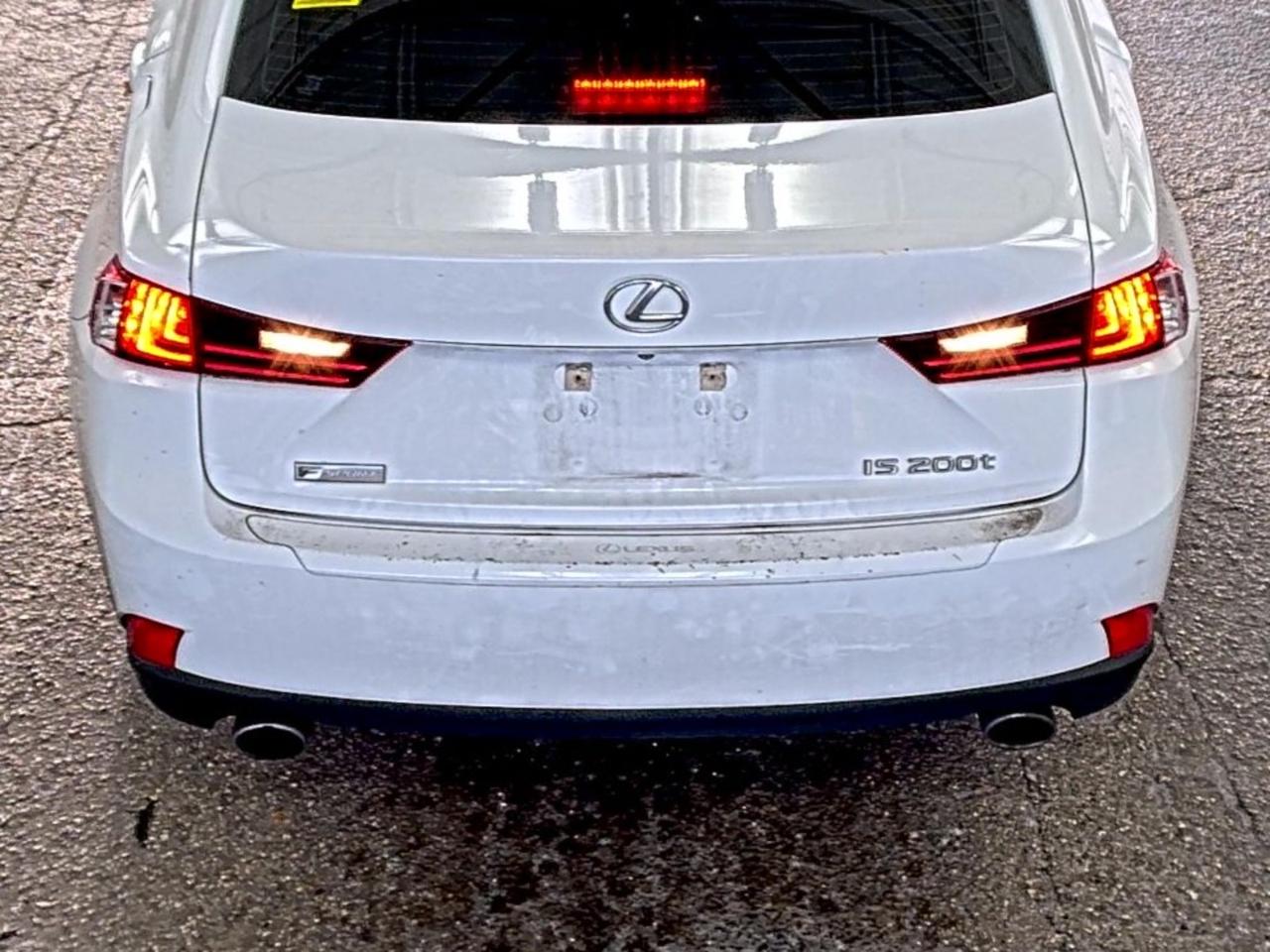 Lexus IS 200t  2016
