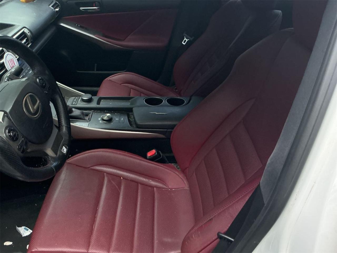 Lexus IS 200t  2016