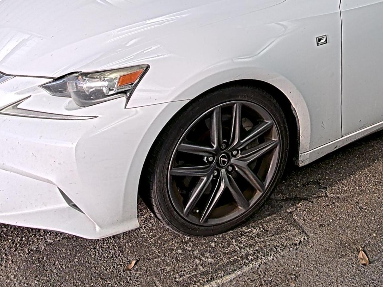 Lexus IS 200t  2016