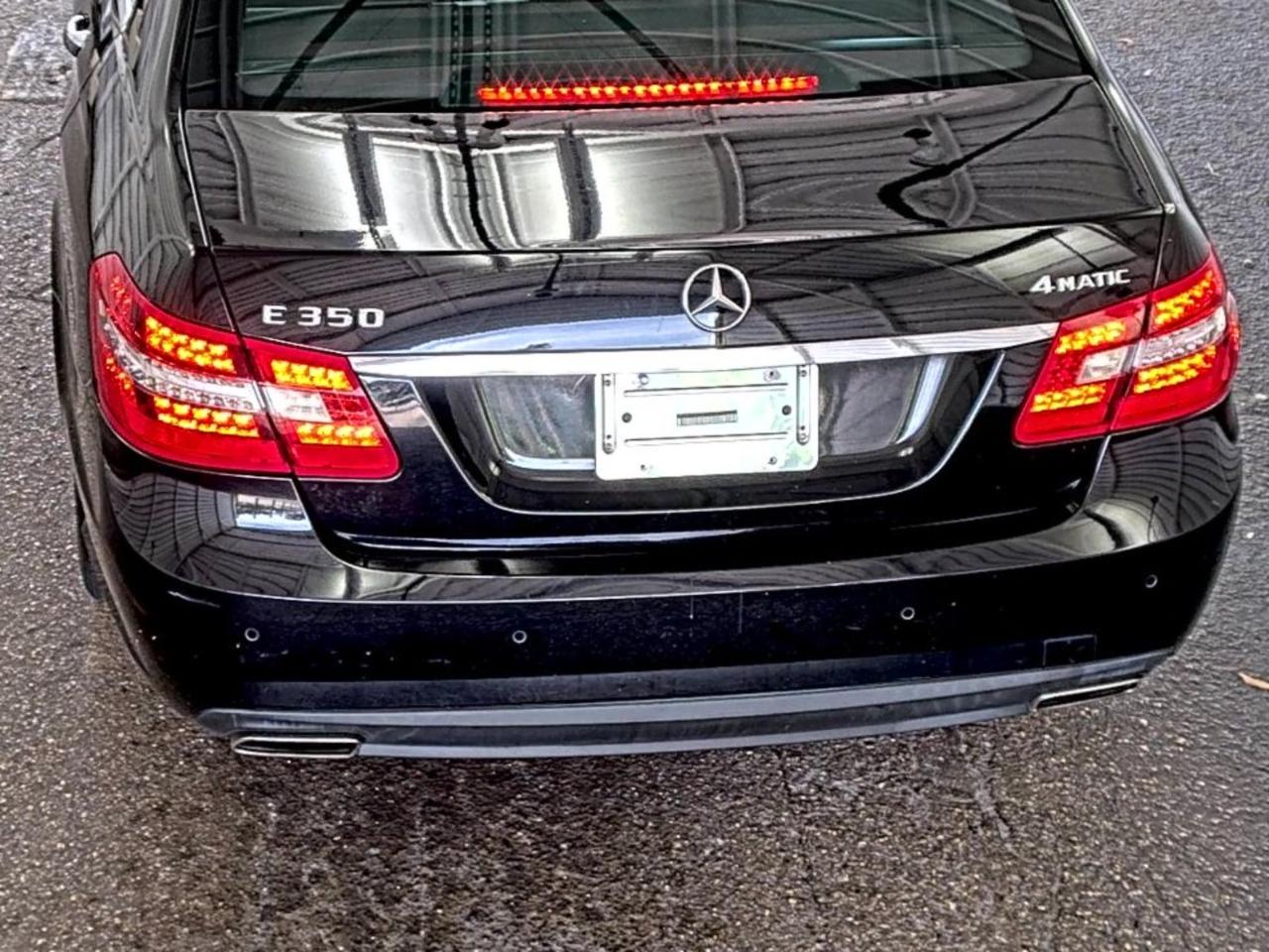 Mercedes-Benz E-Class  2010