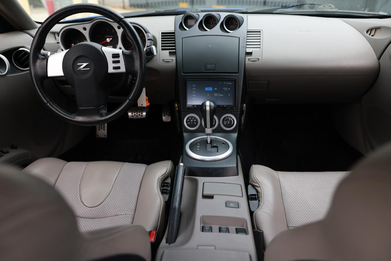 Nissan 350Z  2004