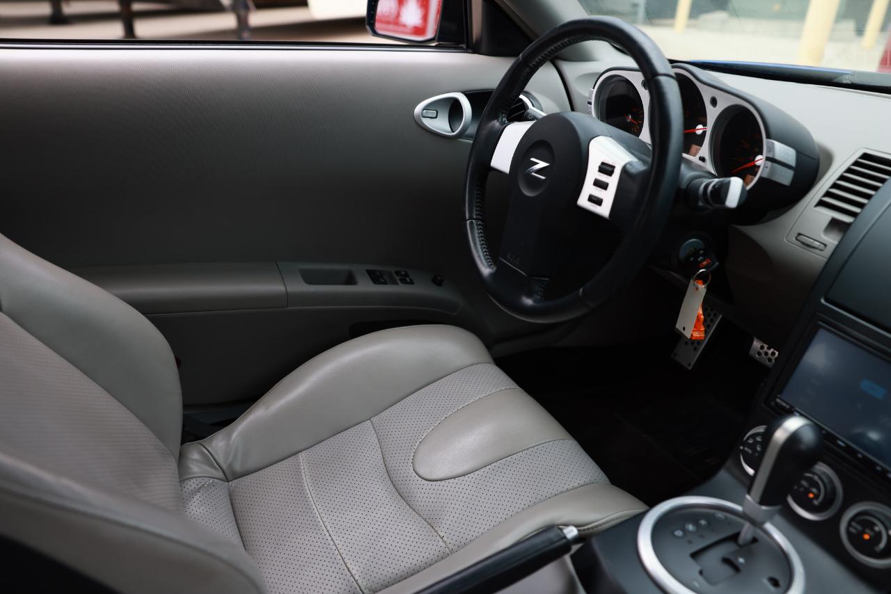 Nissan 350Z  2004