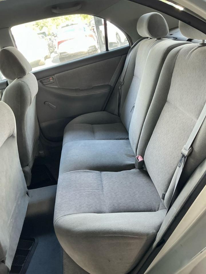 Toyota Corolla  2004