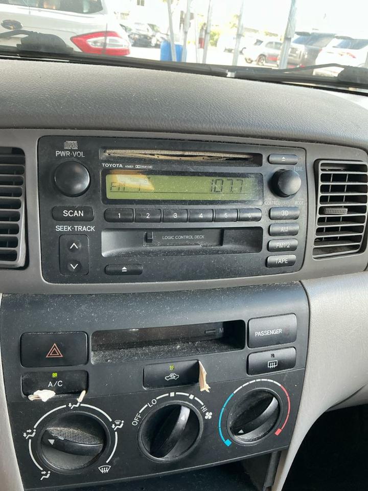 Toyota Corolla  2004