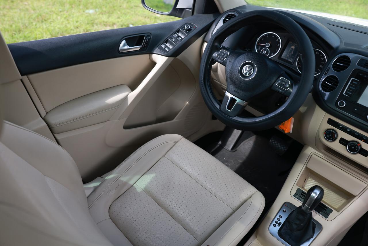 Volkswagen Tiguan  2013