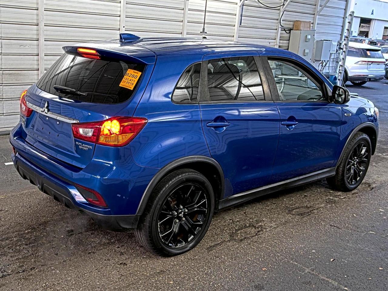 Mitsubishi Outlander Sport  2019