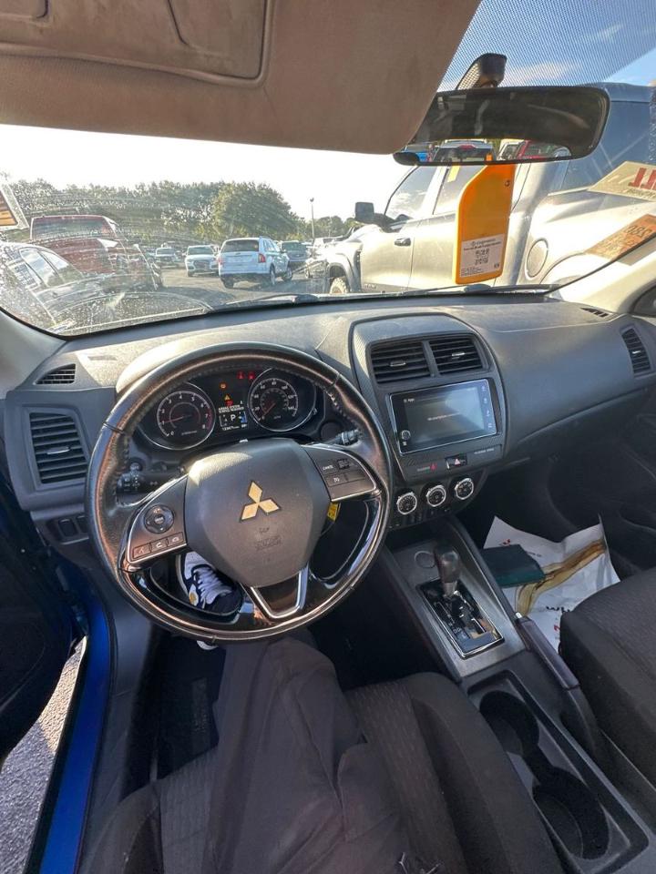 Mitsubishi Outlander Sport  2019