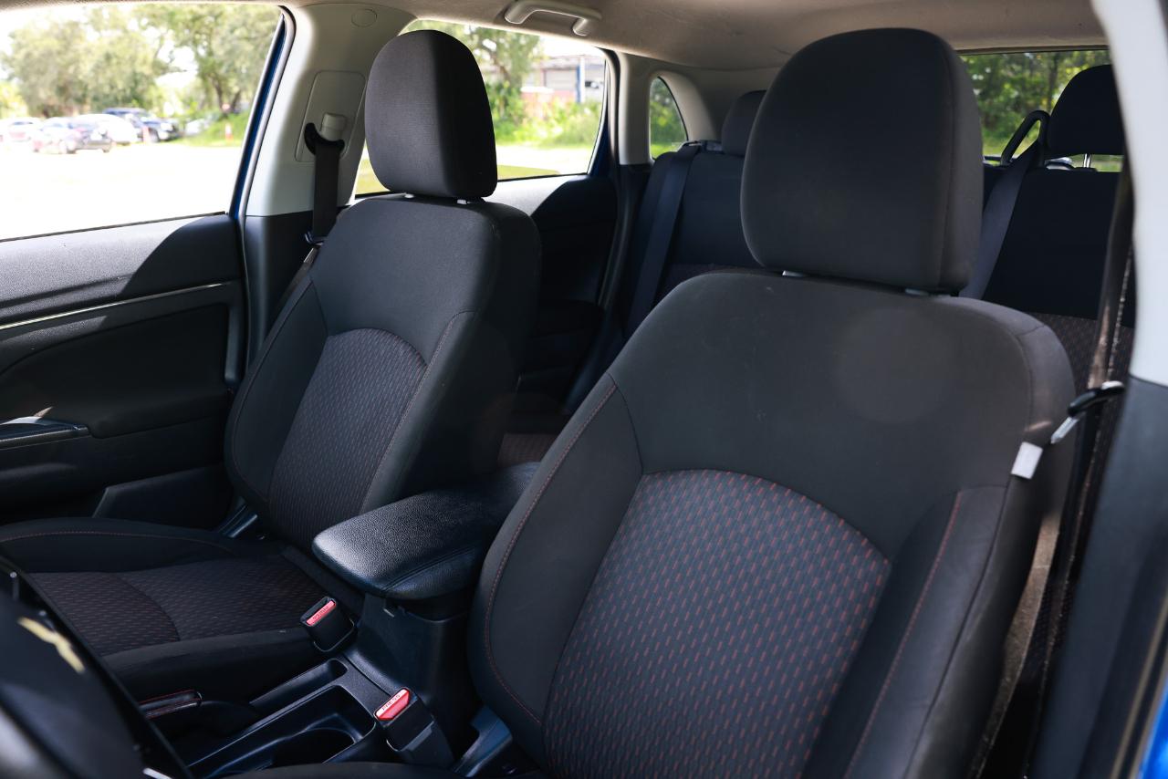 Mitsubishi Outlander Sport  2019