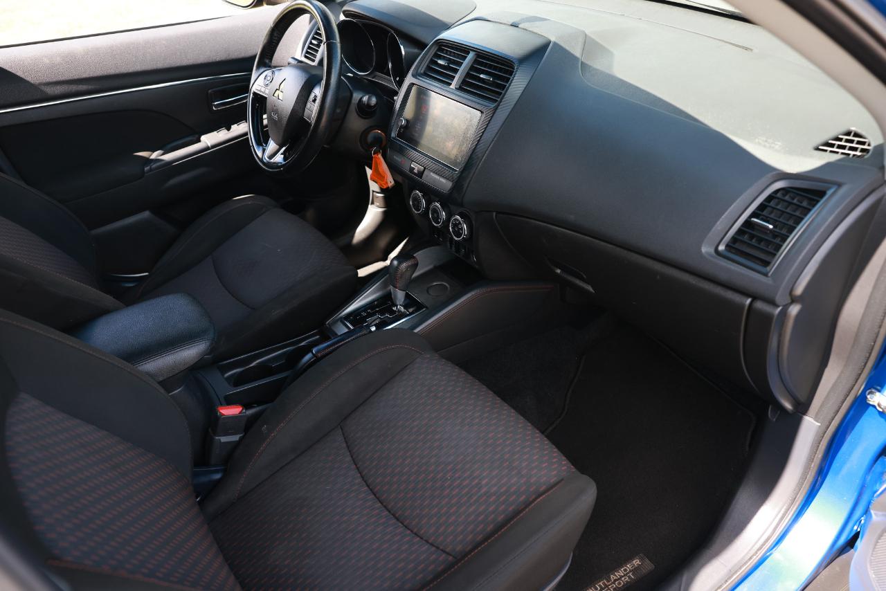 Mitsubishi Outlander Sport  2019