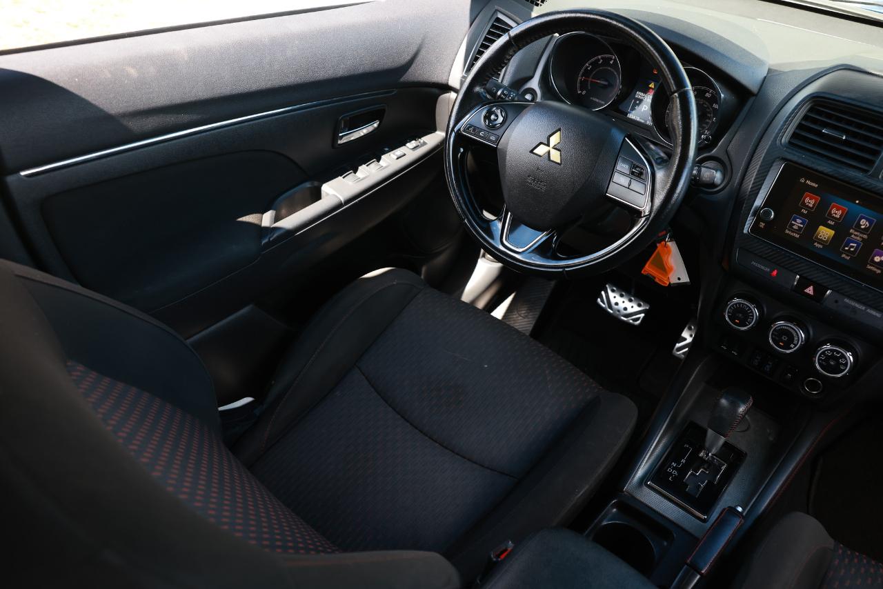 Mitsubishi Outlander Sport  2019