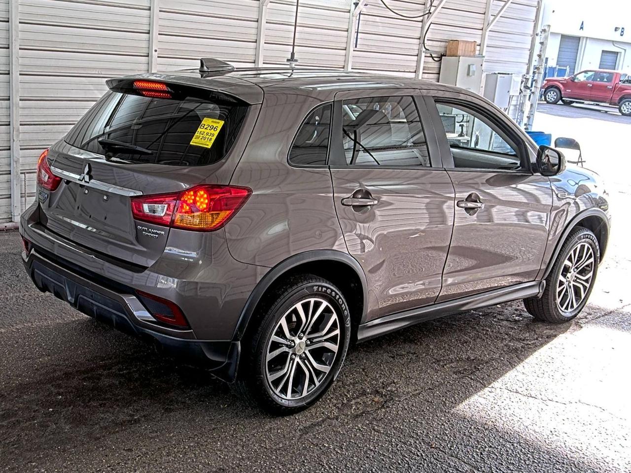Mitsubishi Outlander Sport  2018
