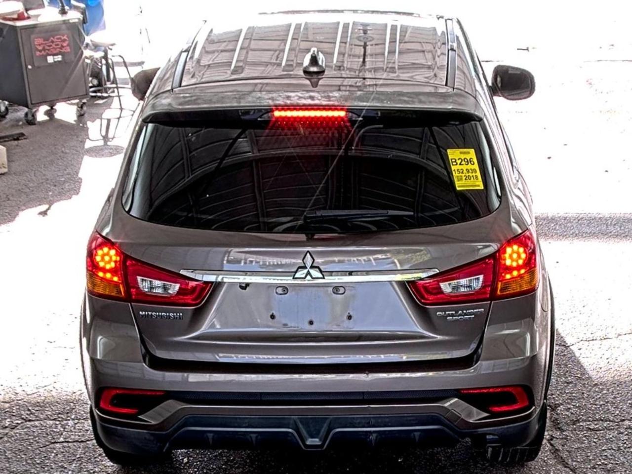 Mitsubishi Outlander Sport  2018