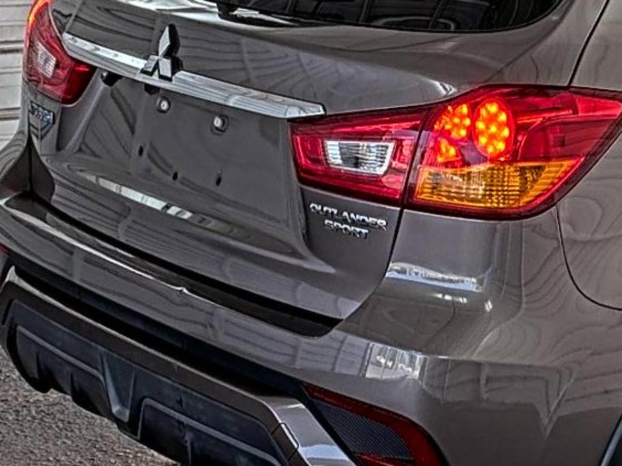 Mitsubishi Outlander Sport  2018