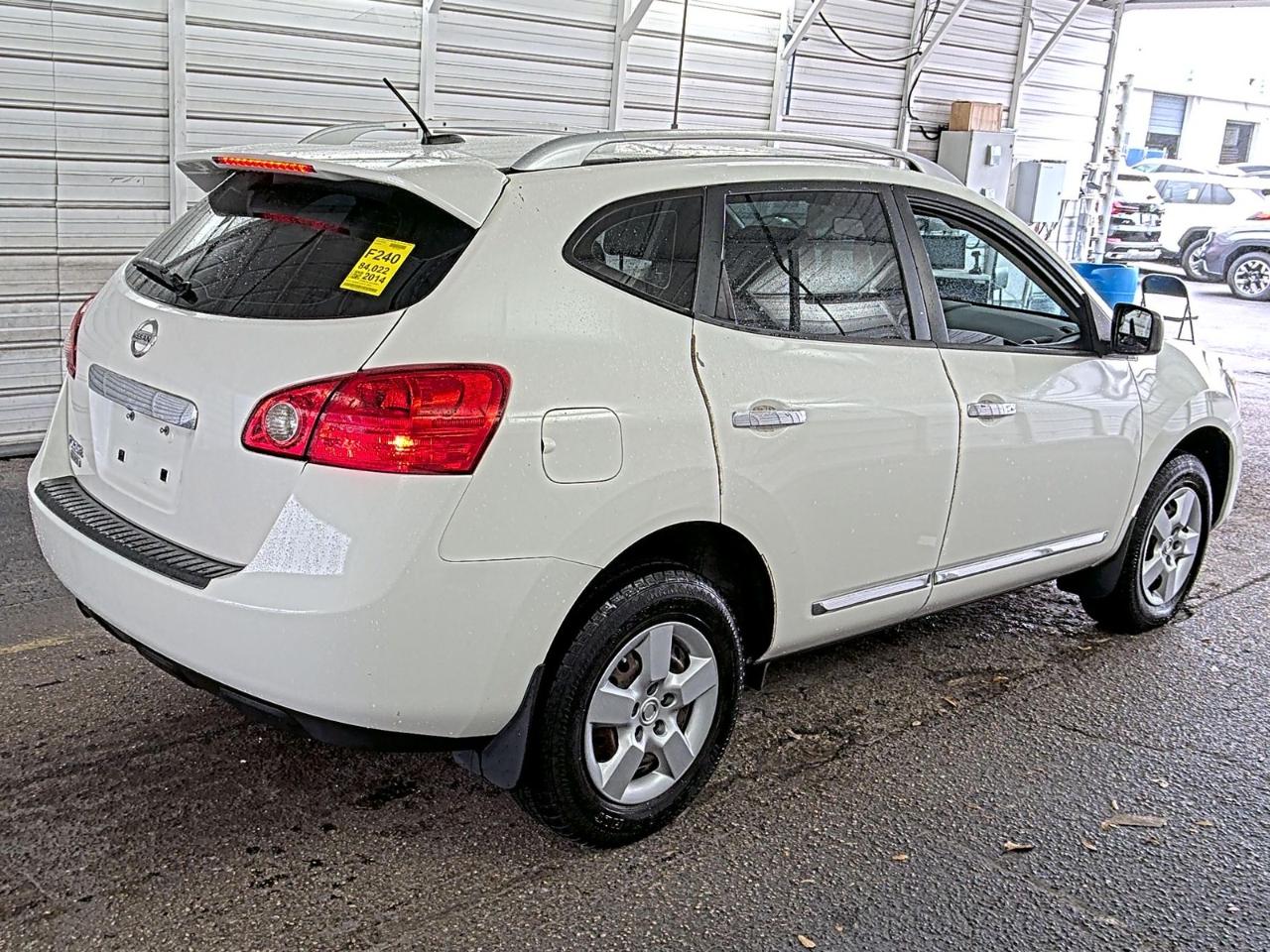 Nissan Rogue Select  2014