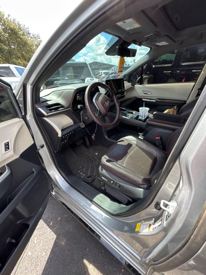 Toyota Sienna  2021