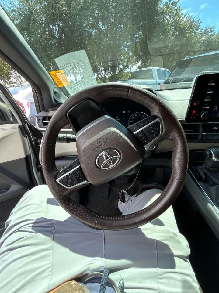 Toyota Sienna  2021