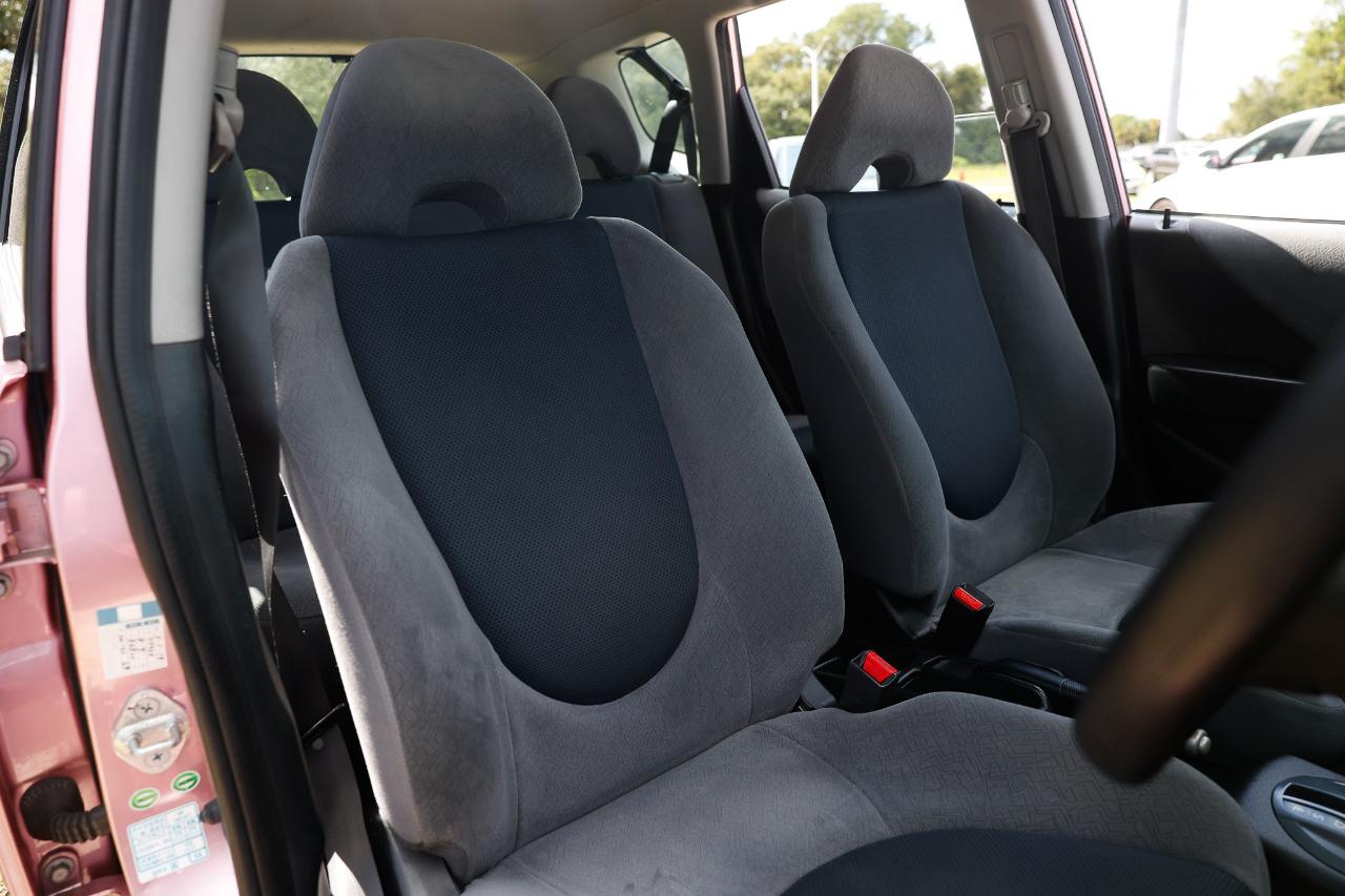 Honda Fit  2001