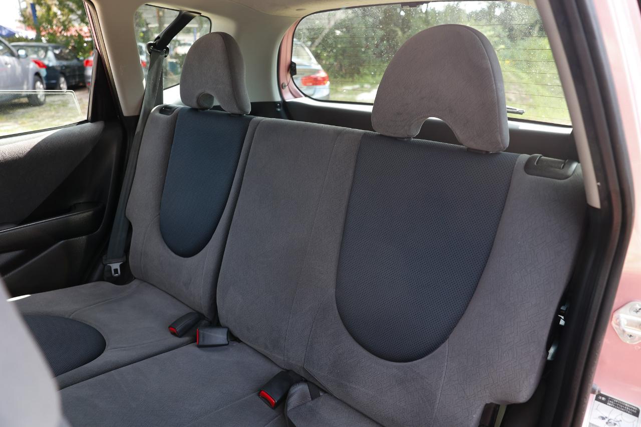 Honda Fit  2001
