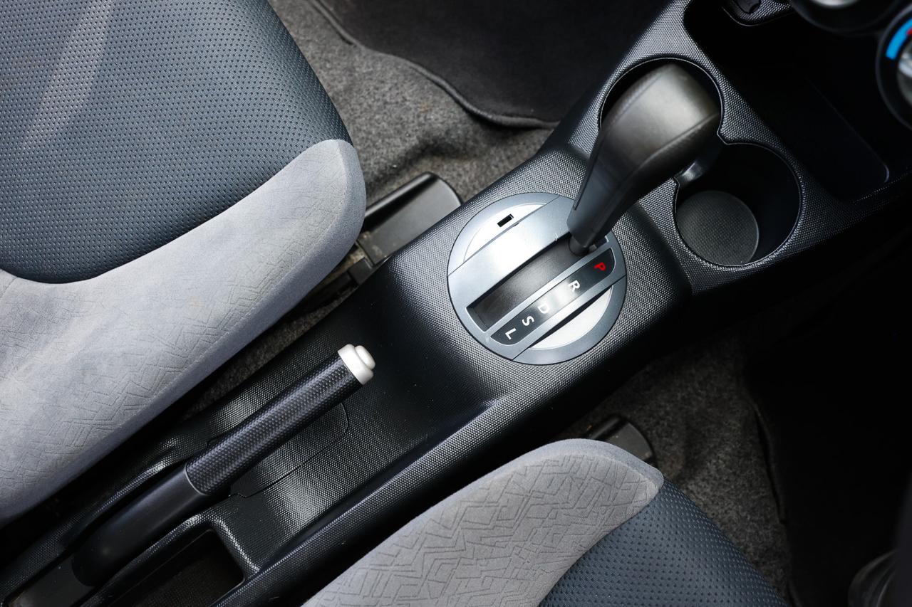 Honda Fit  2001