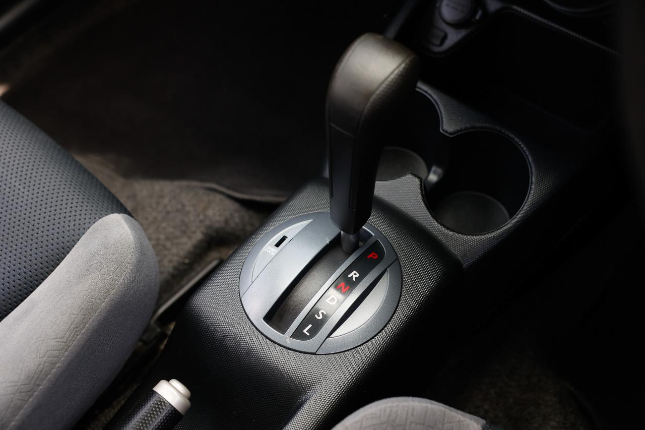 Honda Fit  2001