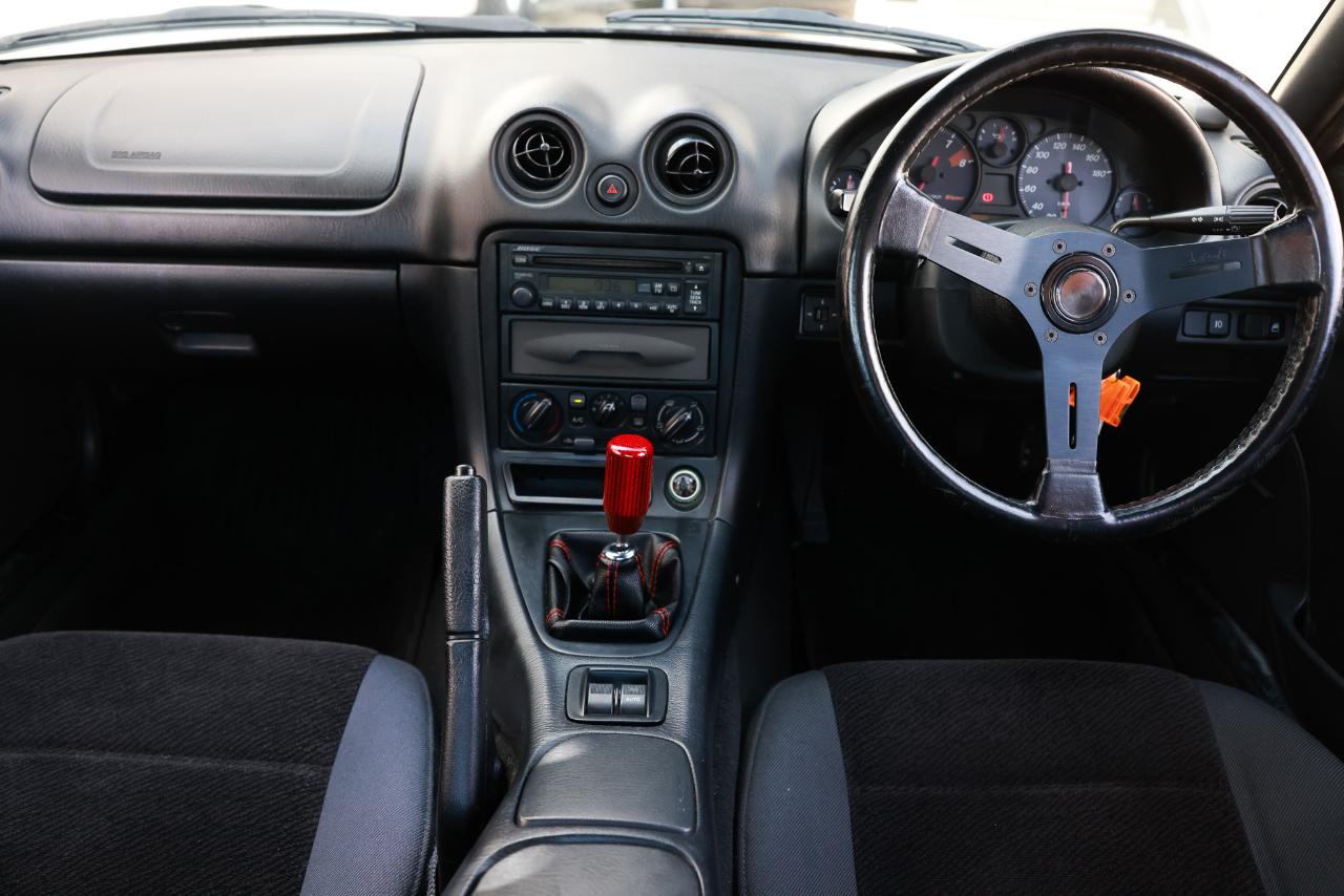 Mazda Miata  1998